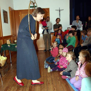 Sommerbeginn mit Harfenmusik, Kindermesse und Kinderfest