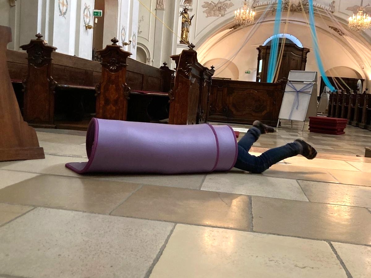Spektakelrast: Raumerfahrung in der Ursulinenkirche Linz
