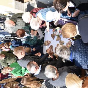 Beim Lebkuchenherzen-Verkauf