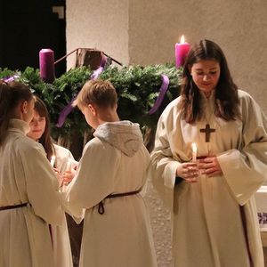 Adventkranzsegnung in St. Quirinus
