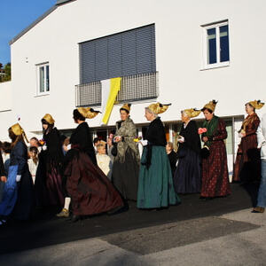 Erntedankfest und Pfarrhofsegnung 2011
