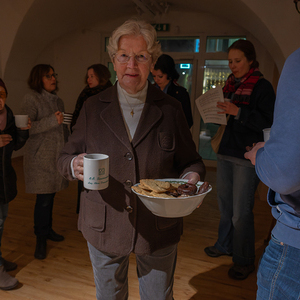 Lebendiger Adventkalender der Pfarre Kirchdorf an der Krems. Adventliche Besinnung - gemeinsam beten, singen und feiern. anschließend gemeinsam bei Tee wärmen und reden.