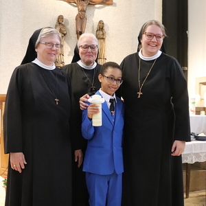 St. Quirinus feiert mit 10 Erstkommunionkindern 2026
