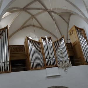 Da befindet sich nämlich die neue Orgel!