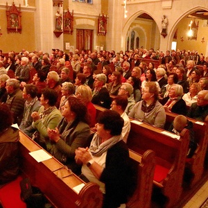 mit dem Musikverein Kleinraming, dem Behamberger Chor 'In ana Dur' und der Michlbauern Rud