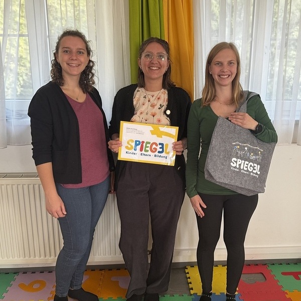 Johanna Leinmüller, Teresa Fragner (SPIEGEL-Regionsbegleitung), Bettina Aigner