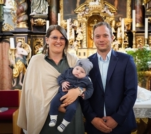 Eltern: Marlene Winkler u. Patrick Natschläger, Petersberg 32