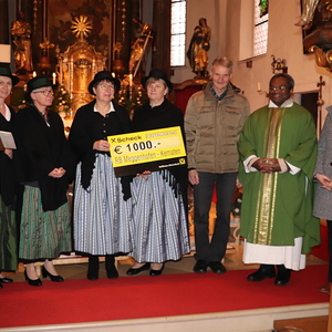 Scheckübergabe Goldhauben