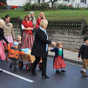 Festzug mit der Erntekrone