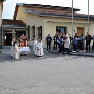 Palmweihe vor dem Pfarrheim