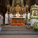 Erster Festgottesdienst mit Bischof Ludwig