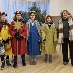 Die Sternsinger trotzen am ersten Tag dem Wetter und sangen sich von Haus zu Haus