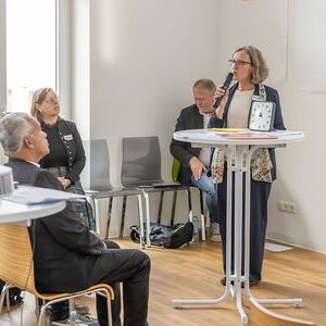 Prozessbegleiterin Susanne Lammer stellte sich vor und gab erste Informationen.