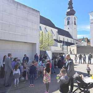 Ostereiersuche im Pfarrgarten