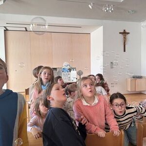 Koffertheater mit Leonora Leitl