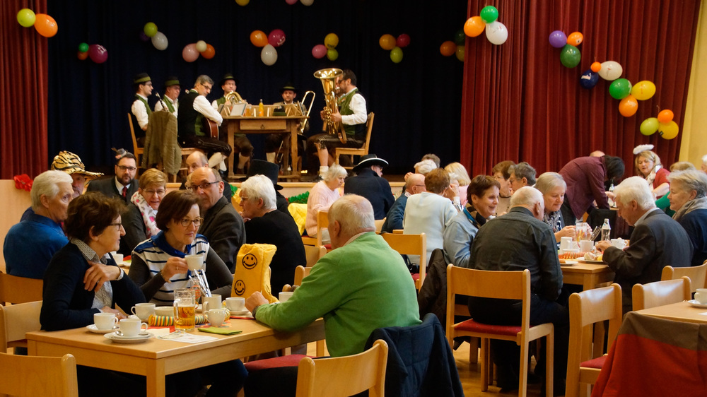 m Pfarrsaal von Münichholz beim Faschingsfrühschoppen
