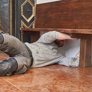 Kirchenbänke vollständig da