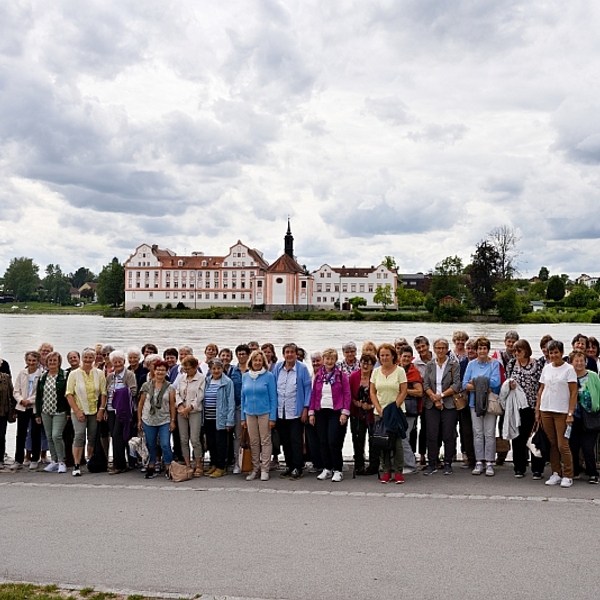 Gruppenfoto am Inn