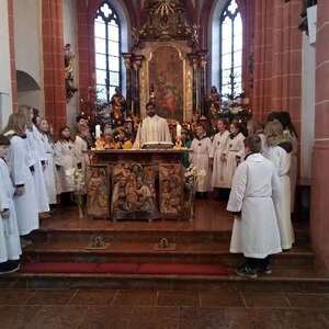 Ministrantinnen und Ministranten