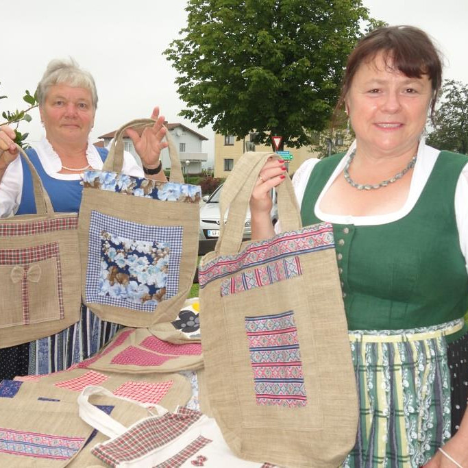 Leinentaschen für die Kirchensanierung