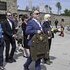 Gedenk- und Befreiungsfeier 2026 in Mauthausen anlässlich der 81. Wiederkehr des KZ Mauthausen. Themenschwerpunkt: "Täter und Täterinnen im Nationalsozialismus". Gedenkzug am ehemaligen Appellplatz.