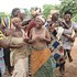 Tanzende Frauengruppe im Nordosten Ghanas